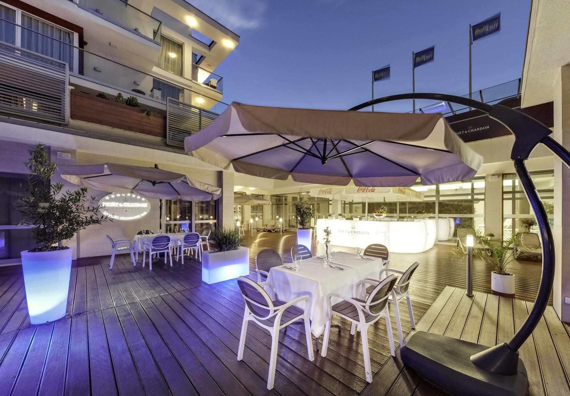 Baltic Cliff Apartments Spa & Wellness Ниешорце Екстериор снимка